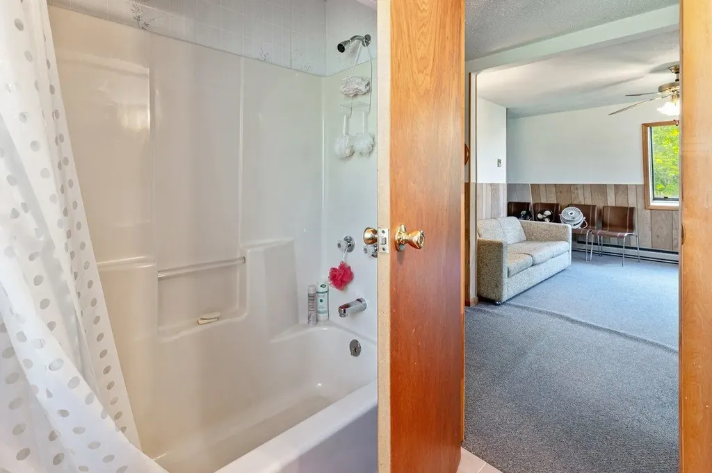 412 North Shore Road Isle La Motte VT 05463