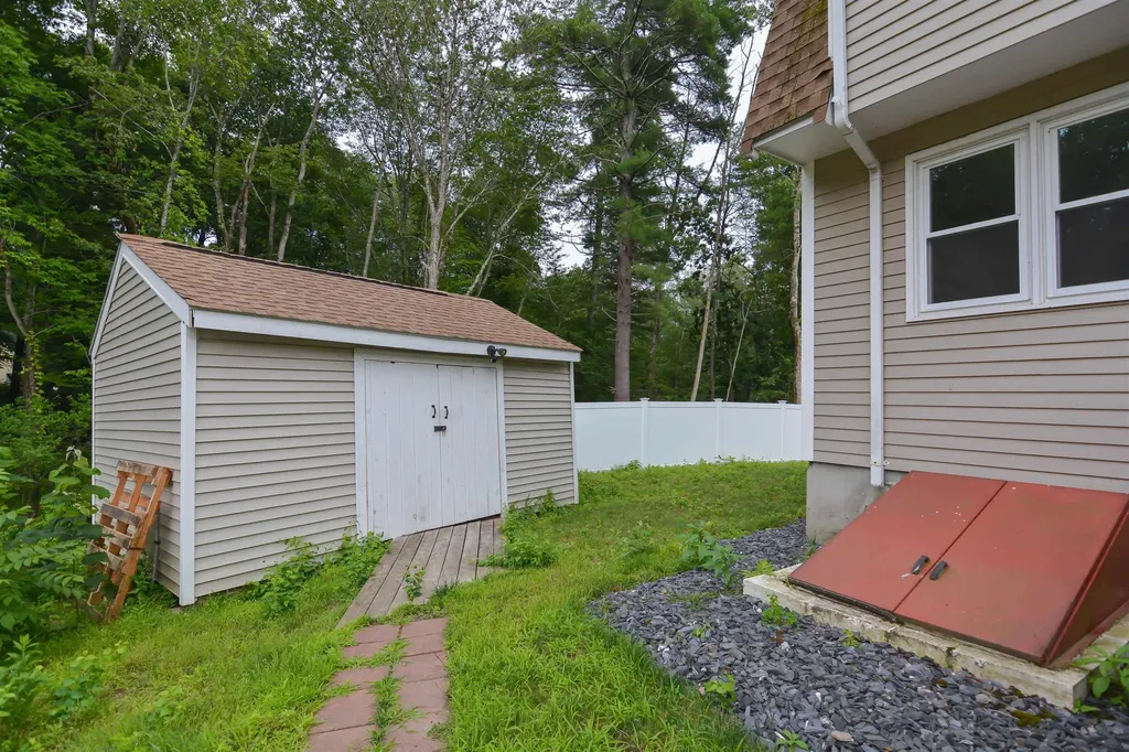 49 Academy Avenue Atkinson NH 03811