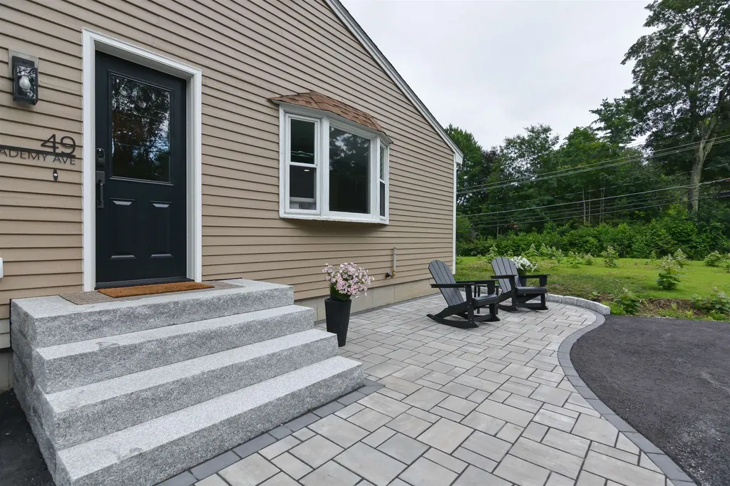 49 Academy Avenue Atkinson NH 03811