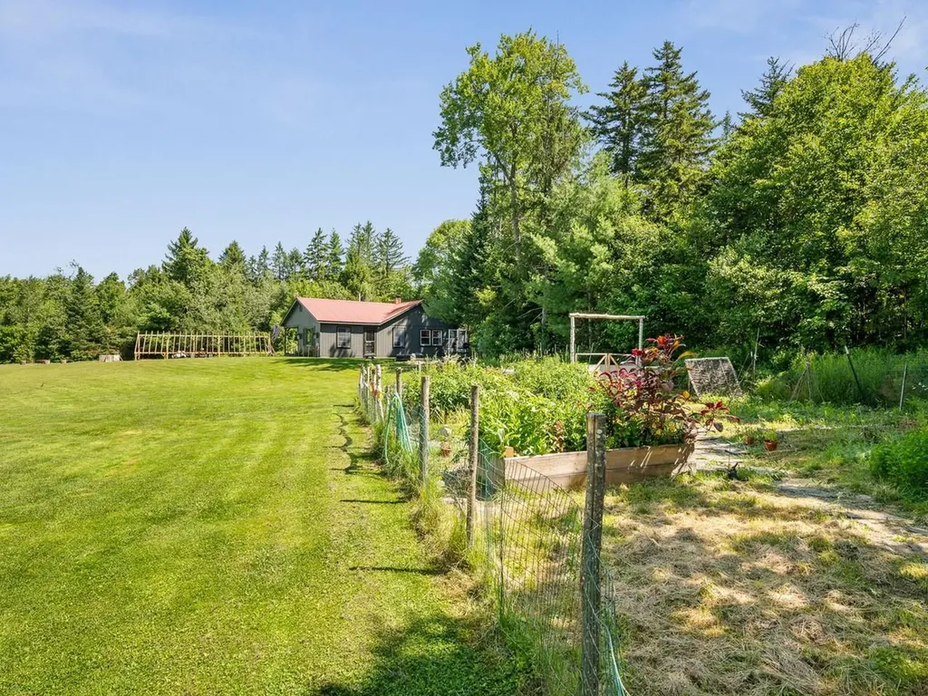 1290 Beaver Meadow Road Roxbury VT 05669