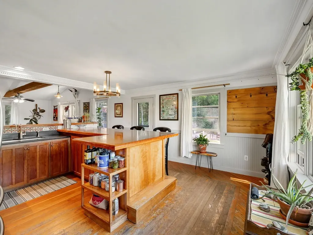 1290 Beaver Meadow Road Roxbury VT 05669