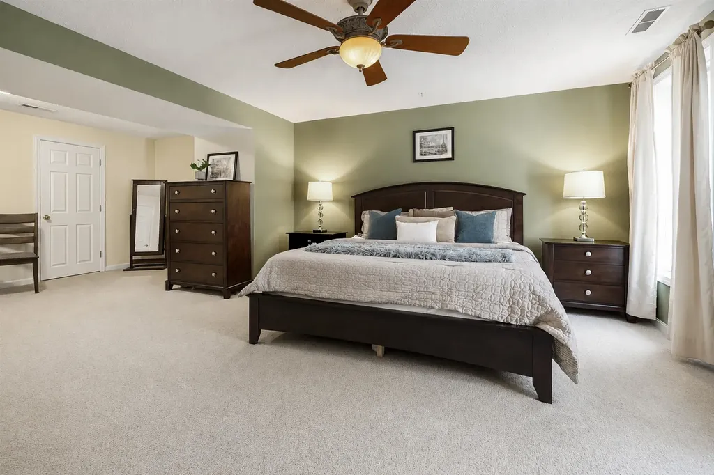 38 Georgetowne Drive Nashua NH 03062