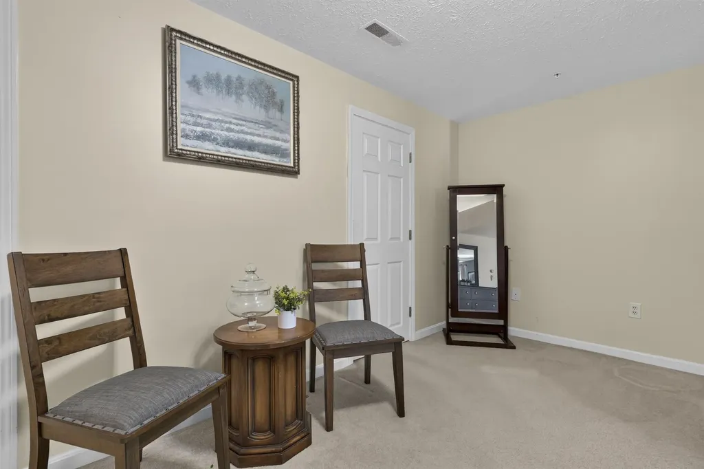 38 Georgetowne Drive Nashua NH 03062
