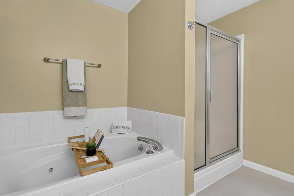 38 Georgetowne Drive Nashua NH 03062