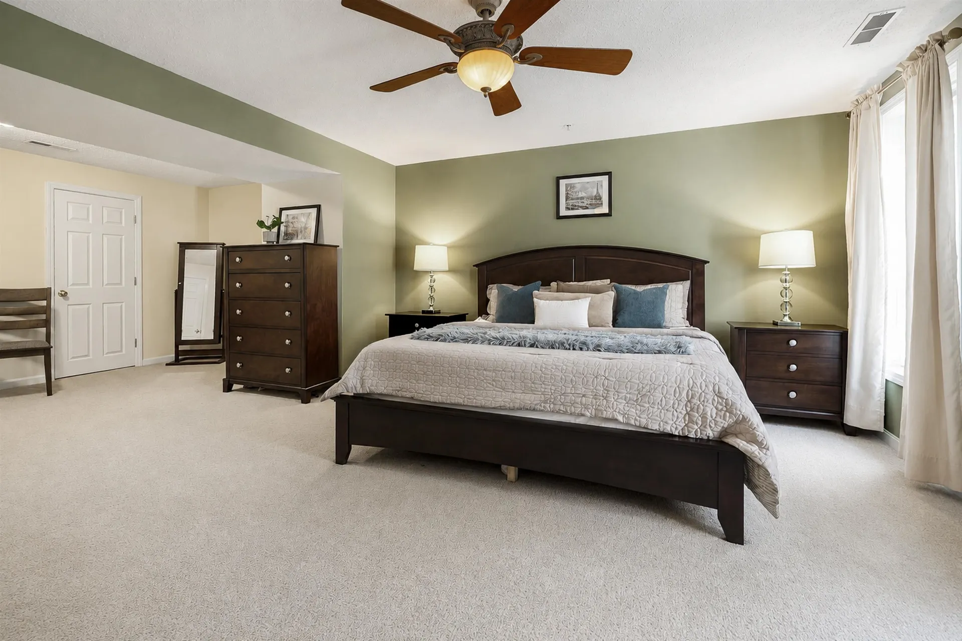 38 Georgetowne Drive Nashua NH 03062