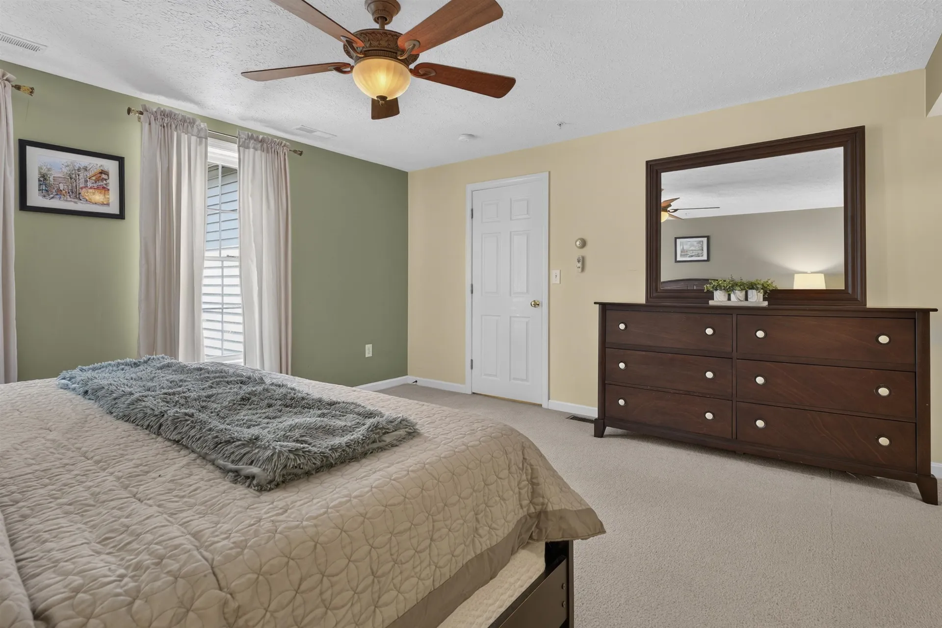 38 Georgetowne Drive Nashua NH 03062
