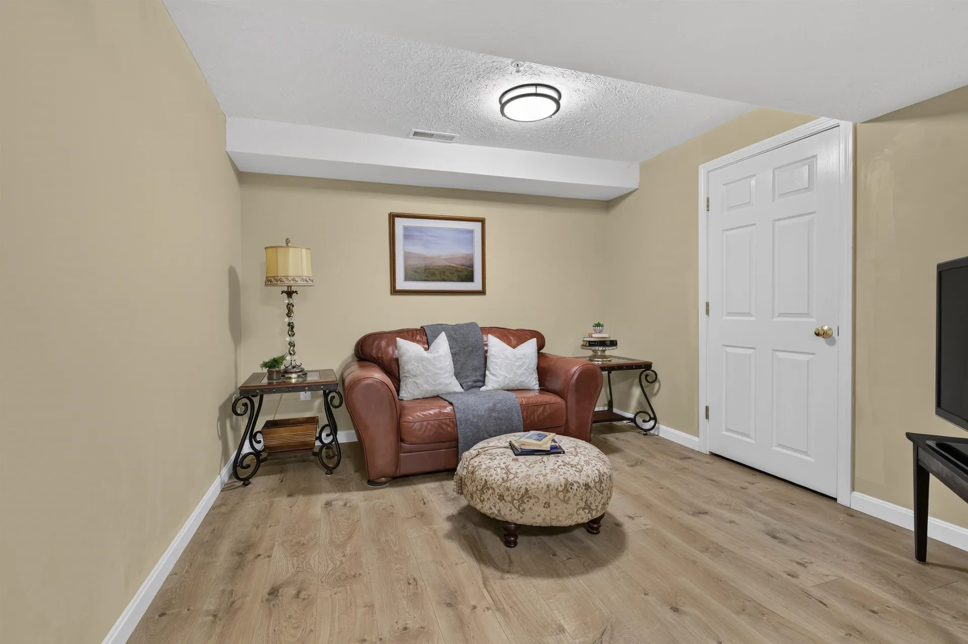 38 Georgetowne Drive Nashua NH 03062