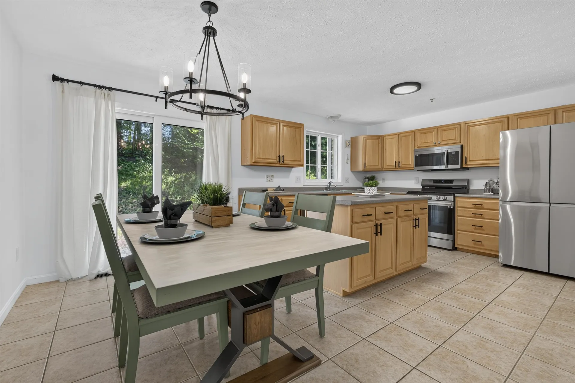 38 Georgetowne Drive Nashua NH 03062