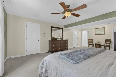38 Georgetowne Drive Nashua NH 03062