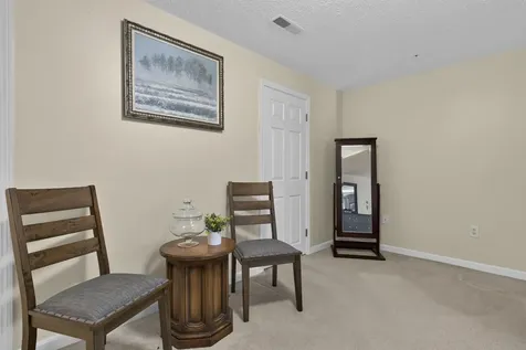 38 Georgetowne Drive Nashua NH 03062