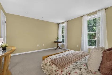 38 Georgetowne Drive Nashua NH 03062