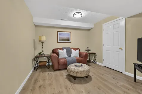 38 Georgetowne Drive Nashua NH 03062