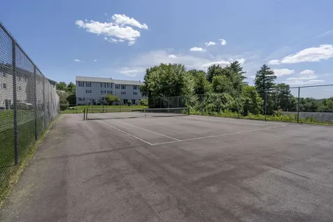 38 Georgetowne Drive Nashua NH 03062