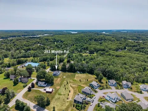 283 Middle Road Dover NH 03820
