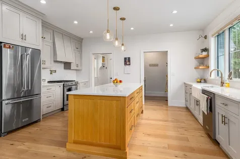 283 Middle Road Dover NH 03820