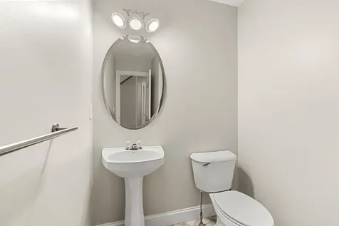 3 Plum Lane Newmarket NH 03857