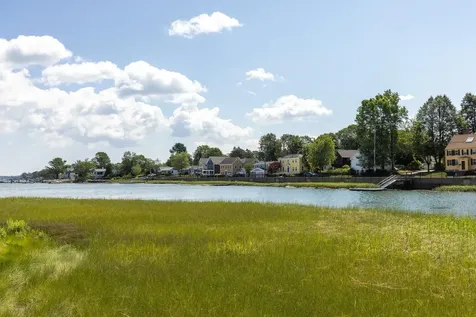 18 Walden Street Portsmouth NH 03801