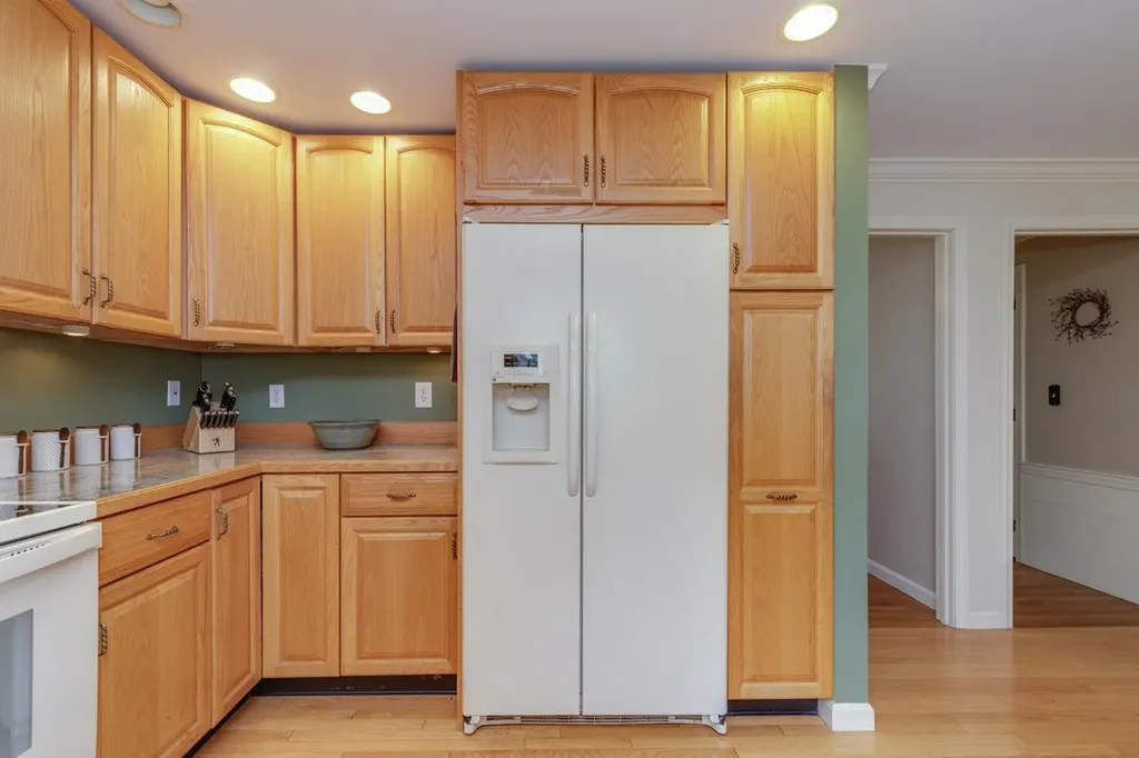 22 Horace Greeley Road Amherst NH 03031