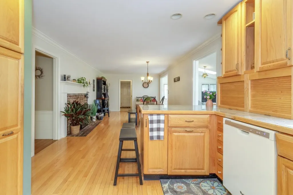 22 Horace Greeley Road Amherst NH 03031