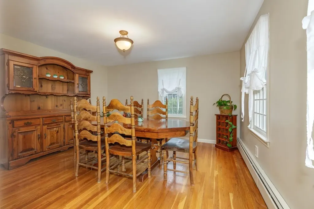 22 Horace Greeley Road Amherst NH 03031