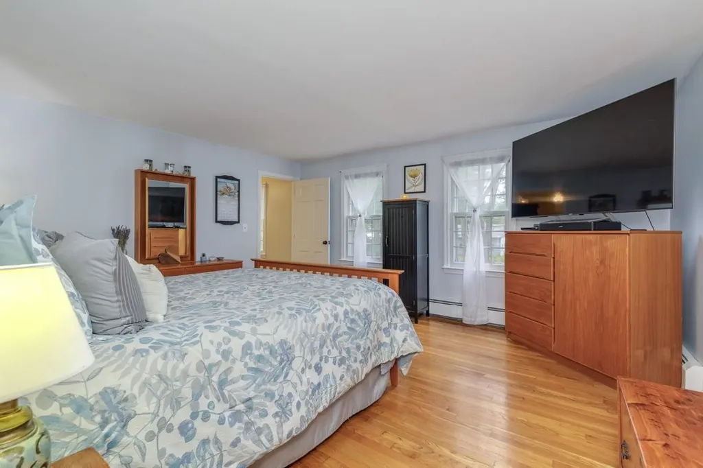 22 Horace Greeley Road Amherst NH 03031