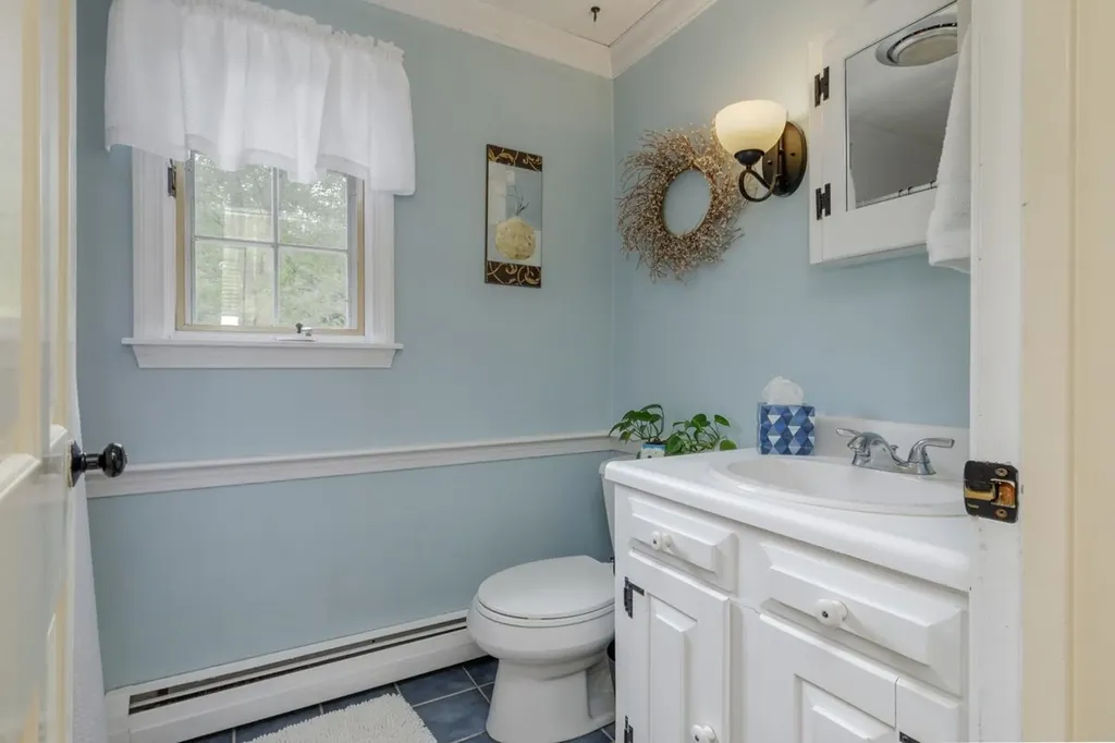 22 Horace Greeley Road Amherst NH 03031
