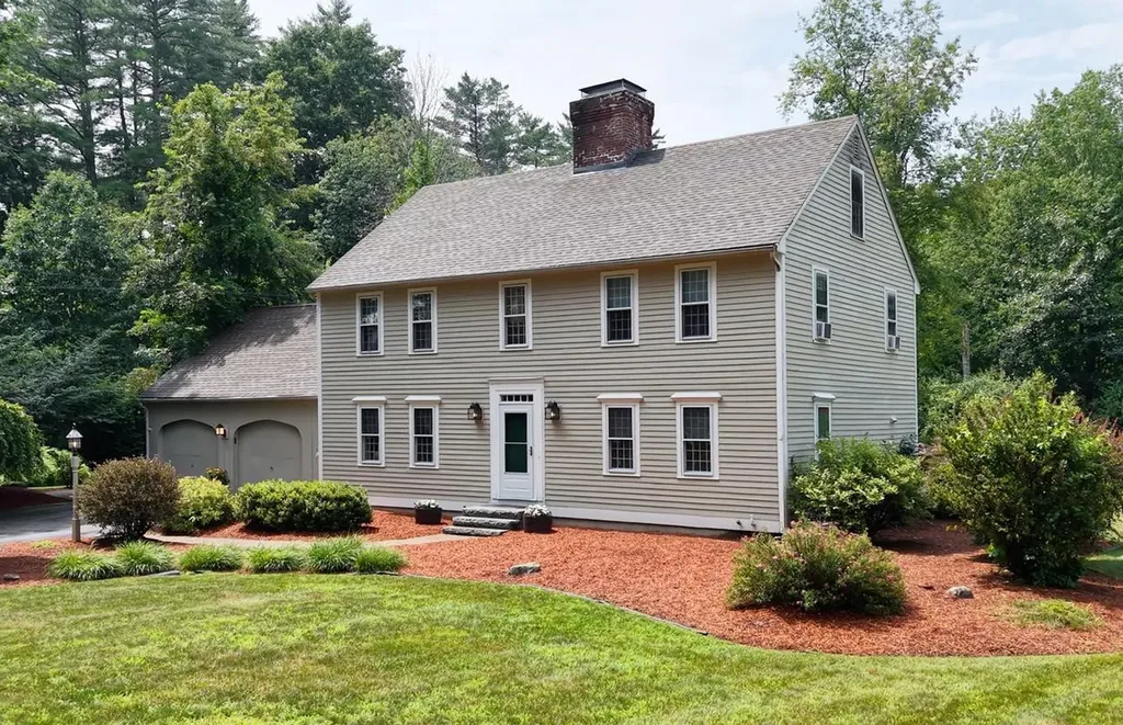 22 Horace Greeley Road Amherst NH 03031