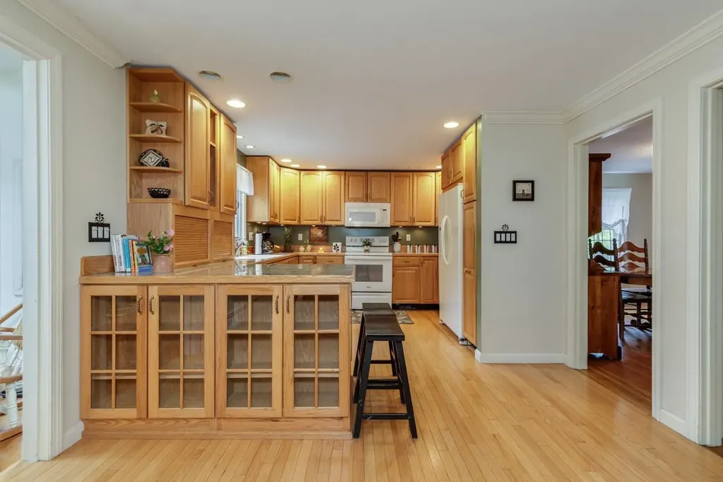 22 Horace Greeley Road Amherst NH 03031