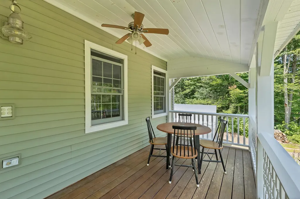 19 Vonhurst Road Moultonborough NH 03254
