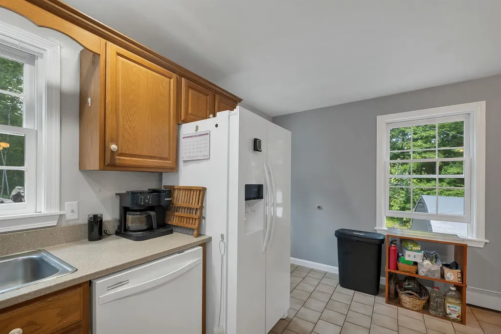 19 Vonhurst Road Moultonborough NH 03254