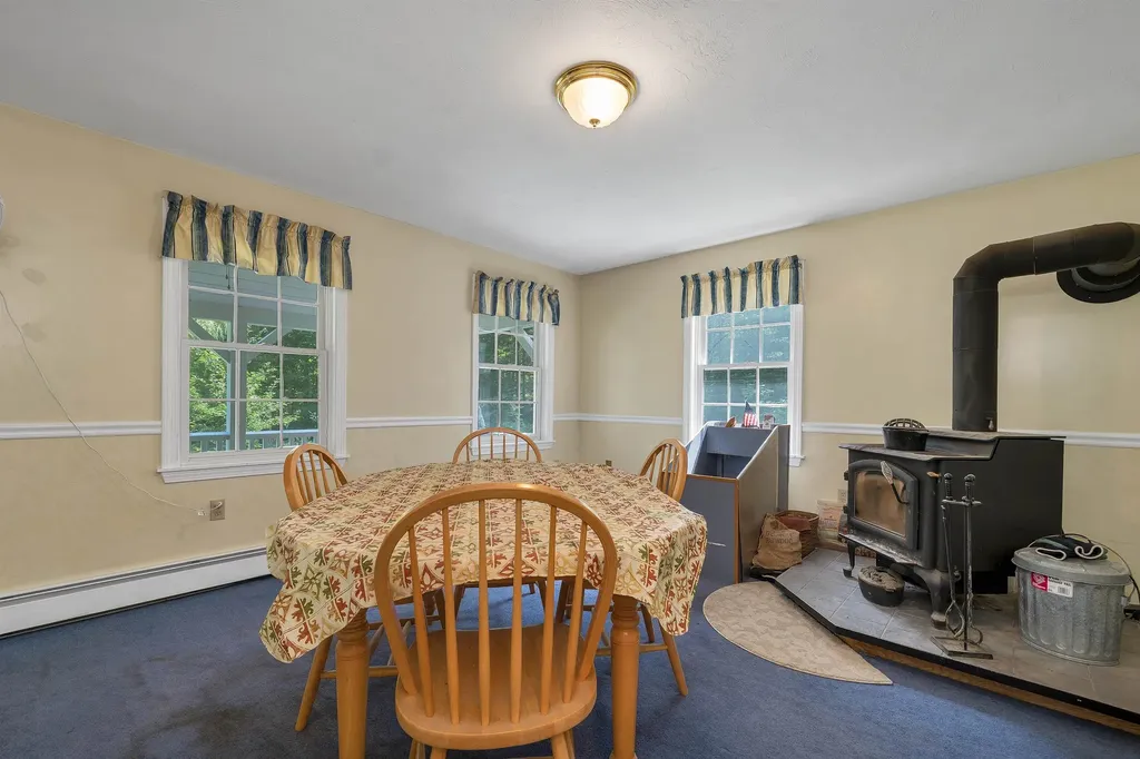19 Vonhurst Road Moultonborough NH 03254