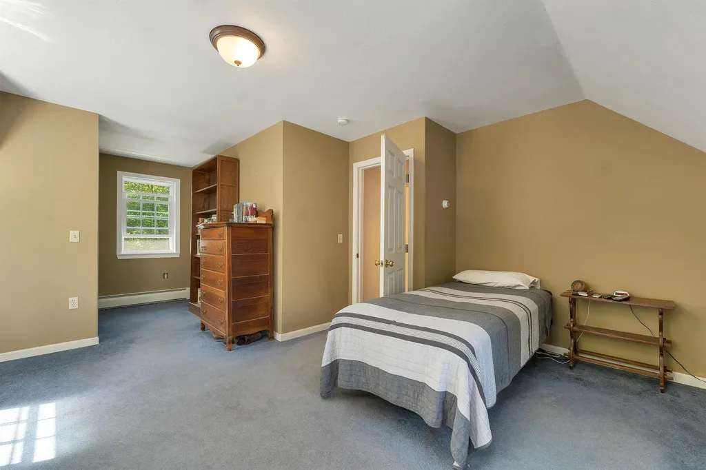 19 Vonhurst Road Moultonborough NH 03254