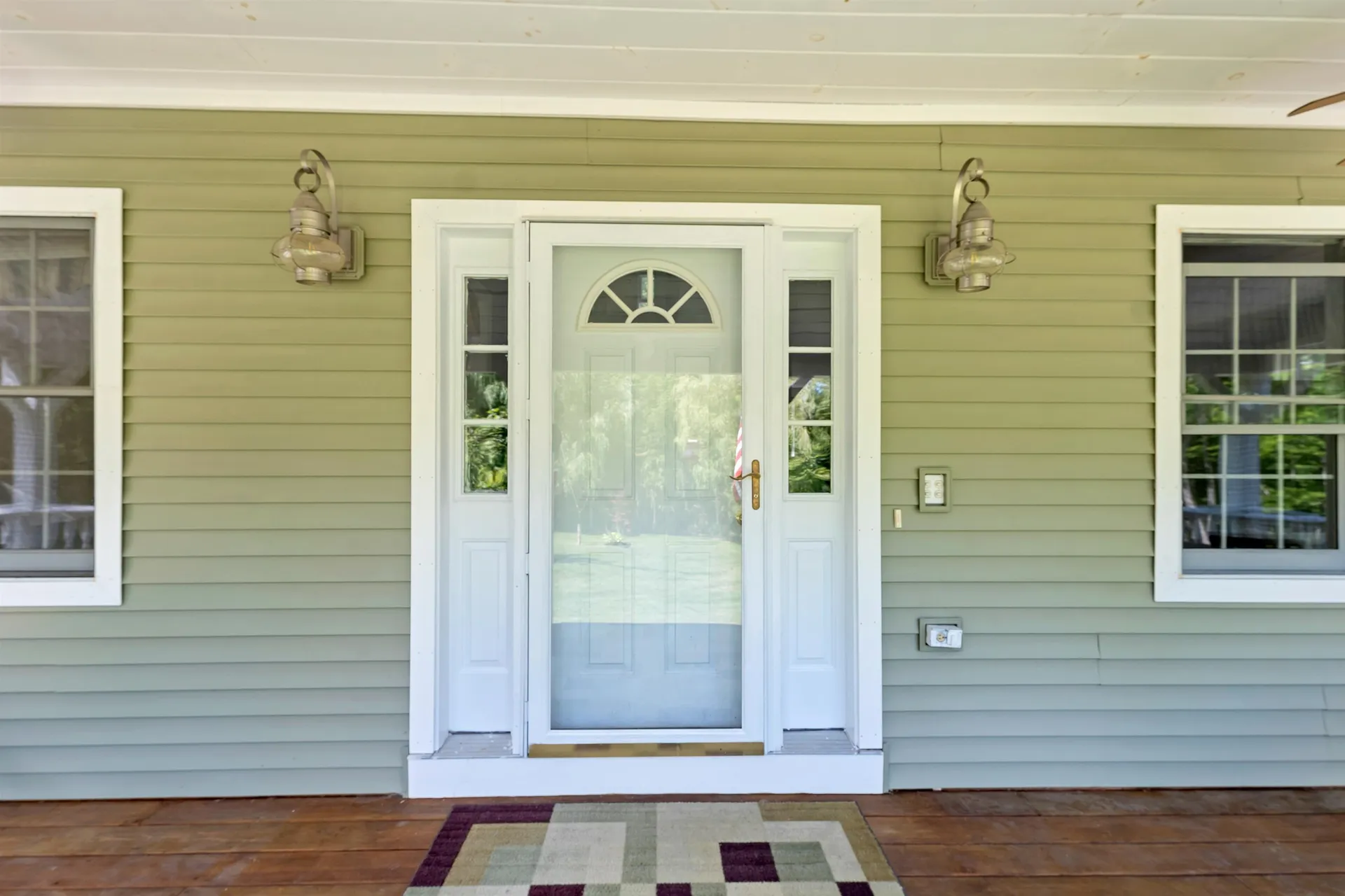 19 Vonhurst Road Moultonborough NH 03254