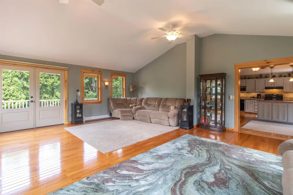 190 Lakeview Drive Derby VT 05855