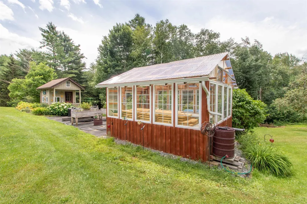 190 Lakeview Drive Derby VT 05855