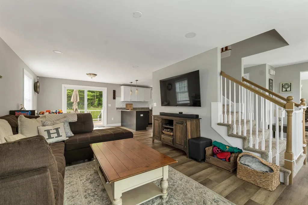 114 Timber Ridge Drive Milford NH 03055-3337