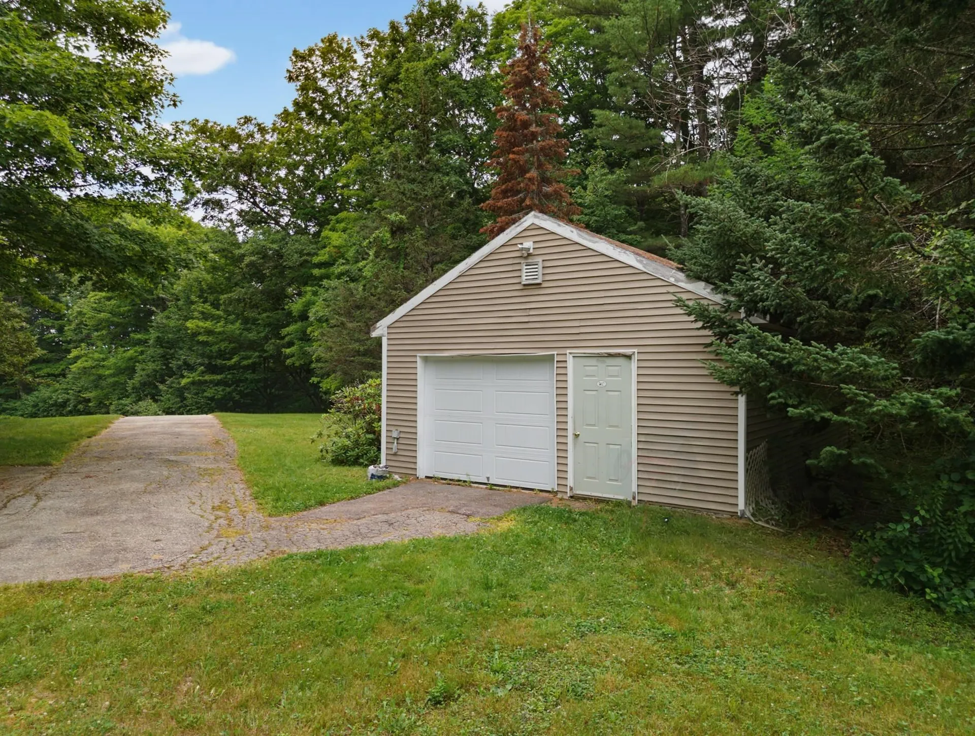 369 Nh Route 140 Gilmanton NH 03237