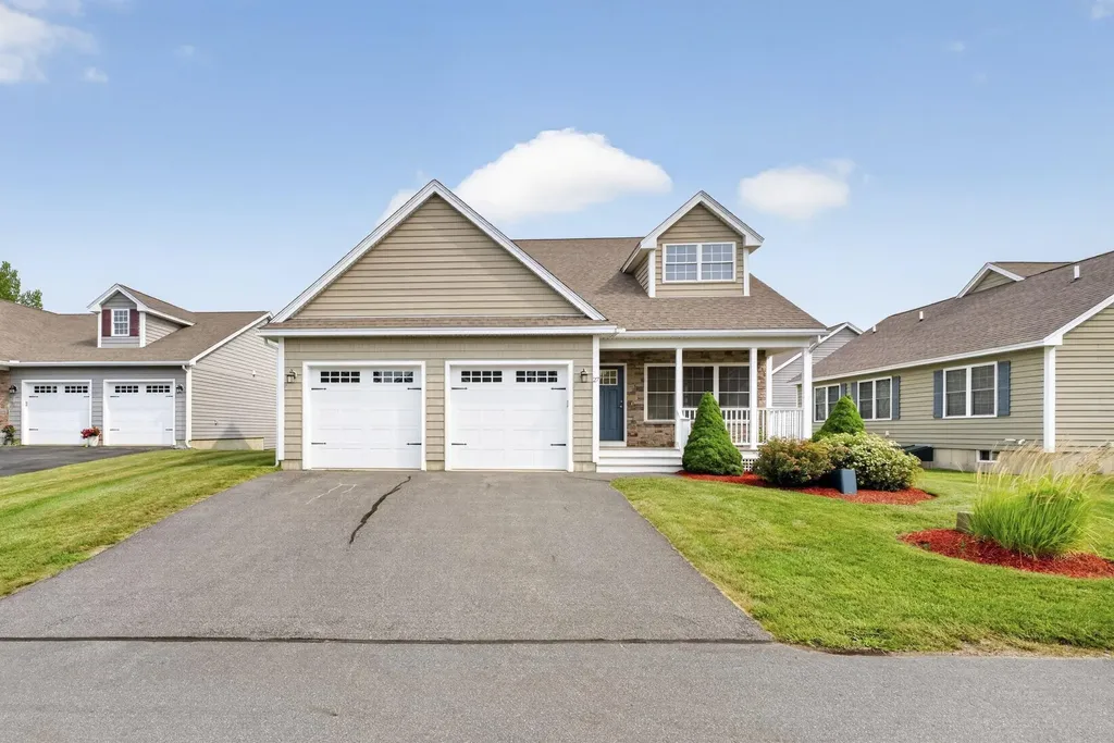 27 Leybridge Drive Hudson NH 03051-3278