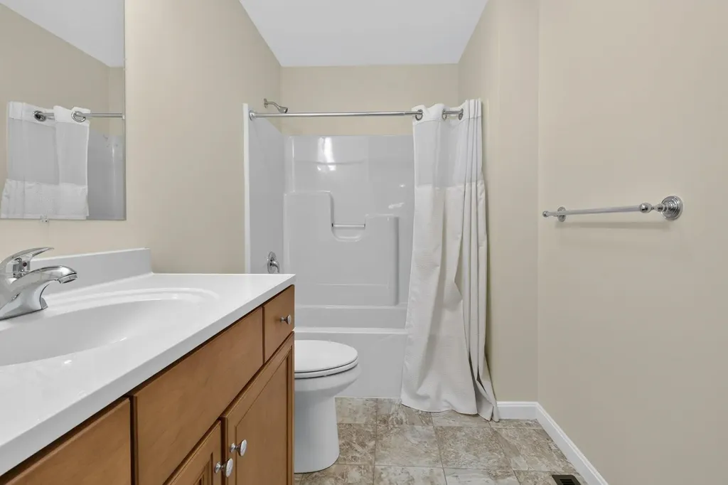 27 Leybridge Drive Hudson NH 03051-3278