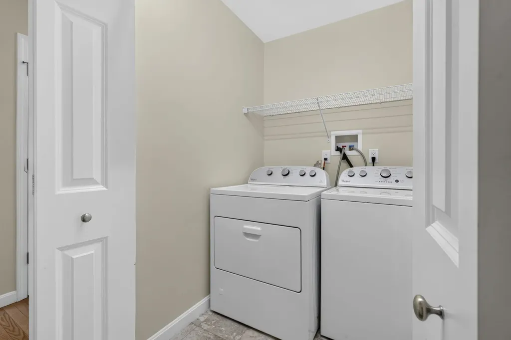 27 Leybridge Drive Hudson NH 03051-3278