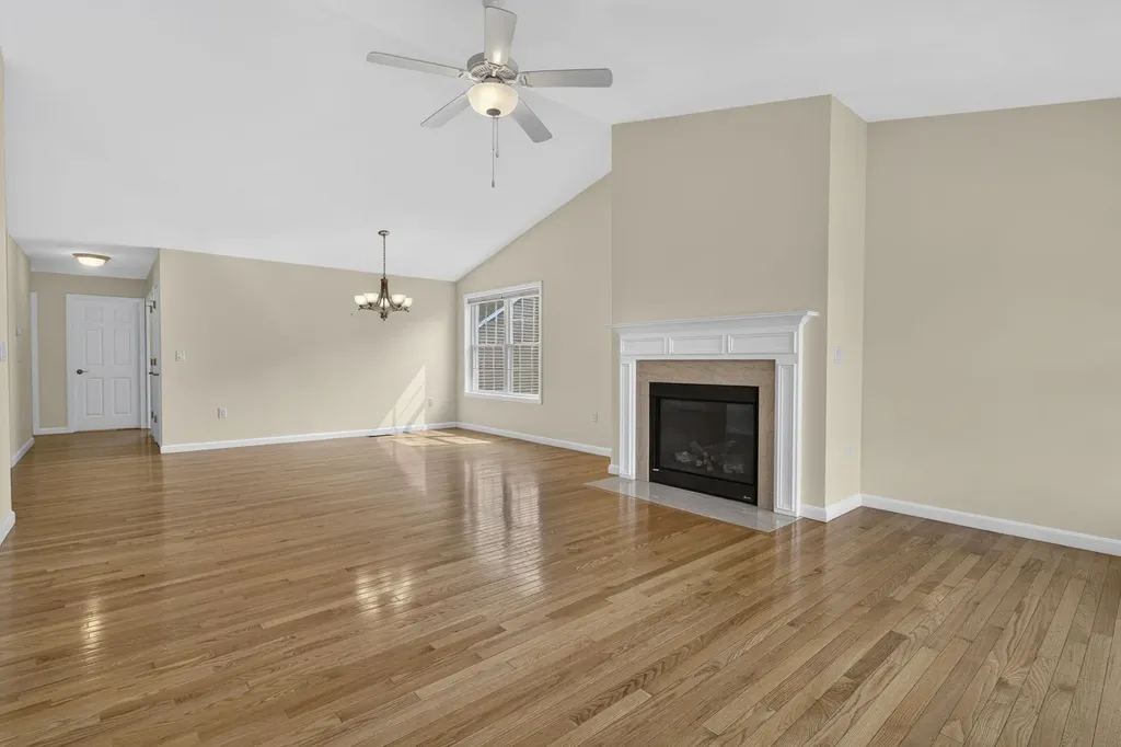 27 Leybridge Drive Hudson NH 03051-3278