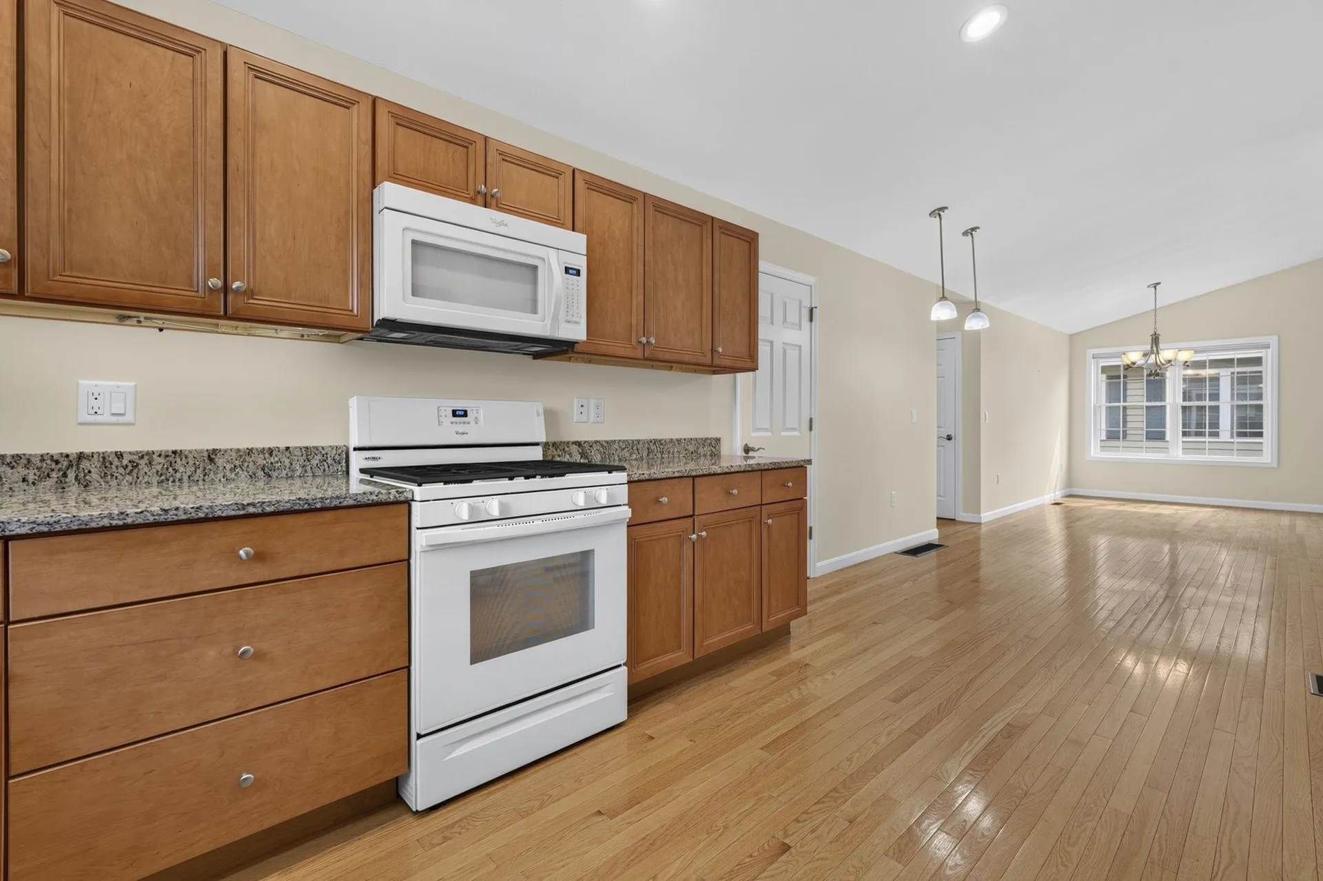 27 Leybridge Drive Hudson NH 03051-3278