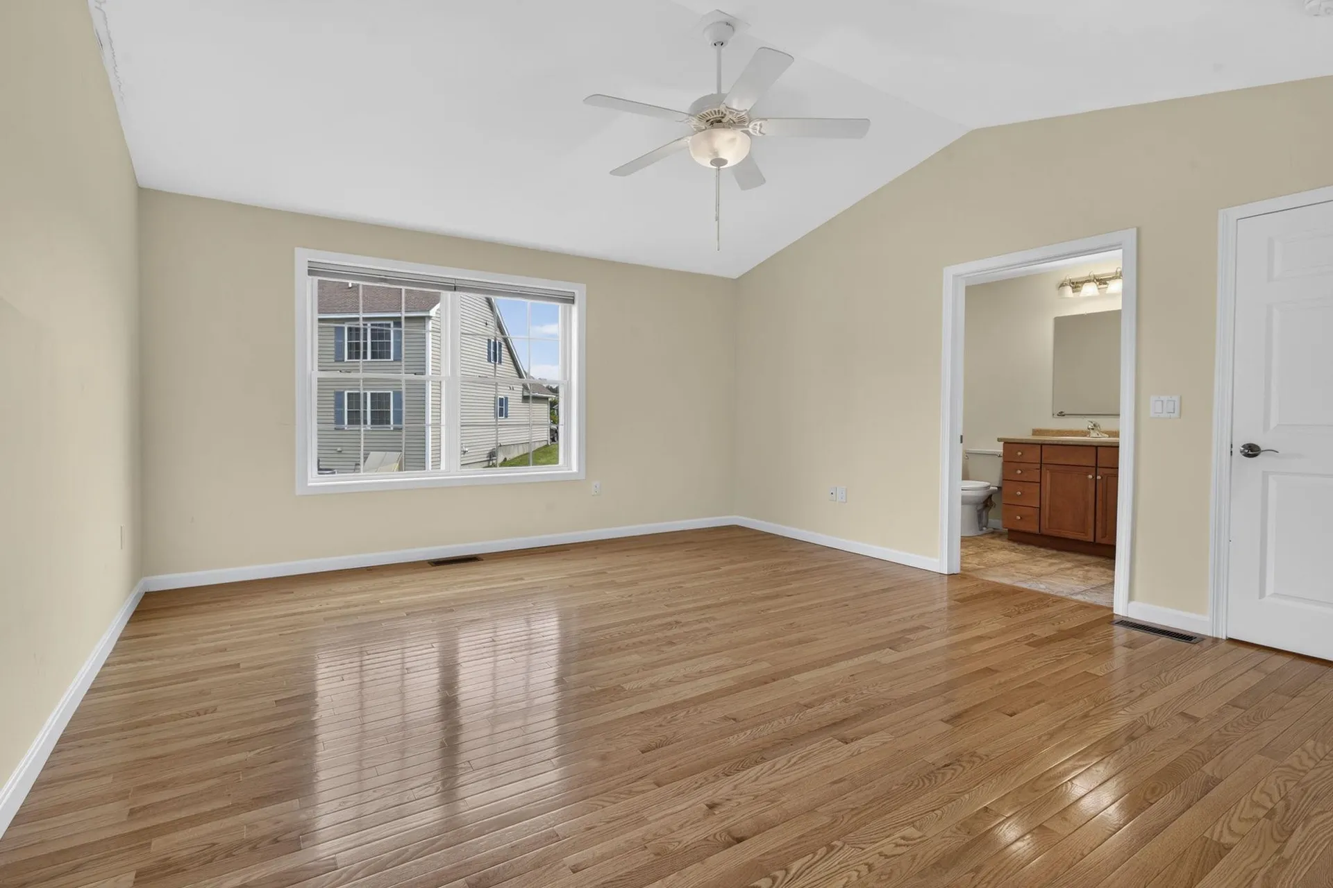 27 Leybridge Drive Hudson NH 03051-3278