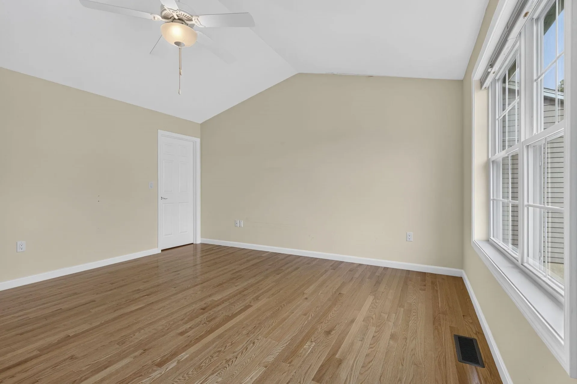 27 Leybridge Drive Hudson NH 03051-3278