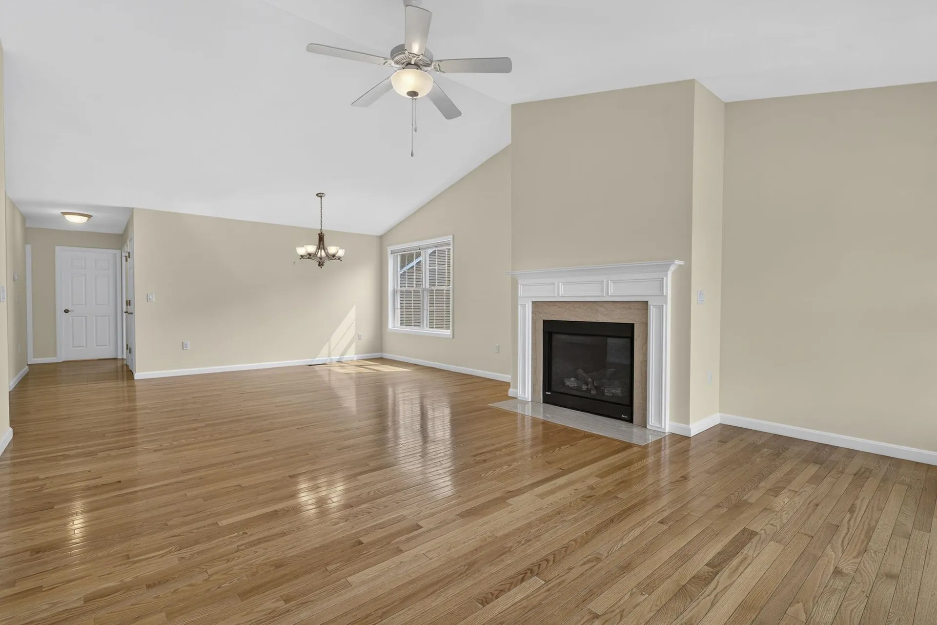 27 Leybridge Drive Hudson NH 03051-3278