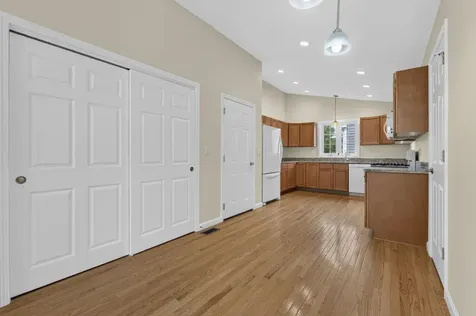 27 Leybridge Drive Hudson NH 03051-3278