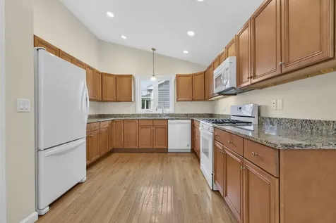 27 Leybridge Drive Hudson NH 03051-3278