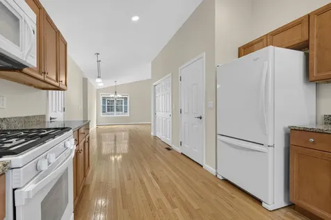 27 Leybridge Drive Hudson NH 03051-3278