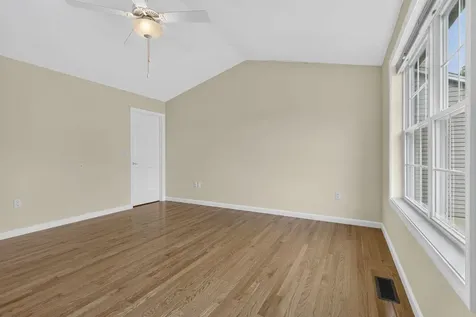 27 Leybridge Drive Hudson NH 03051-3278