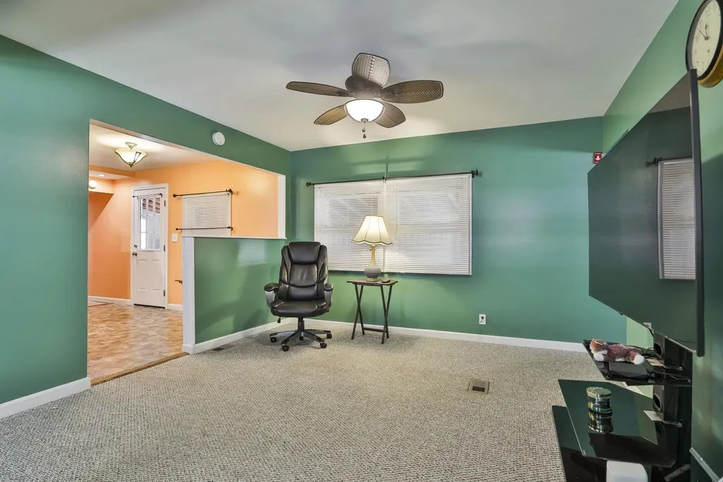 6 Cottonwood Lane Merrimack NH 03054